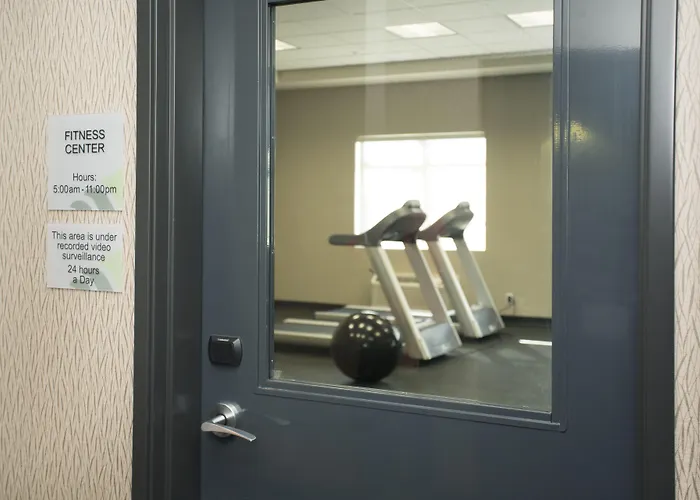 Wingate By Wyndham Calgary Airport