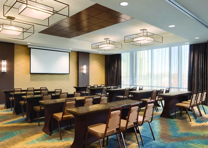 Homewood Suites By Hilton Calgary Downtown